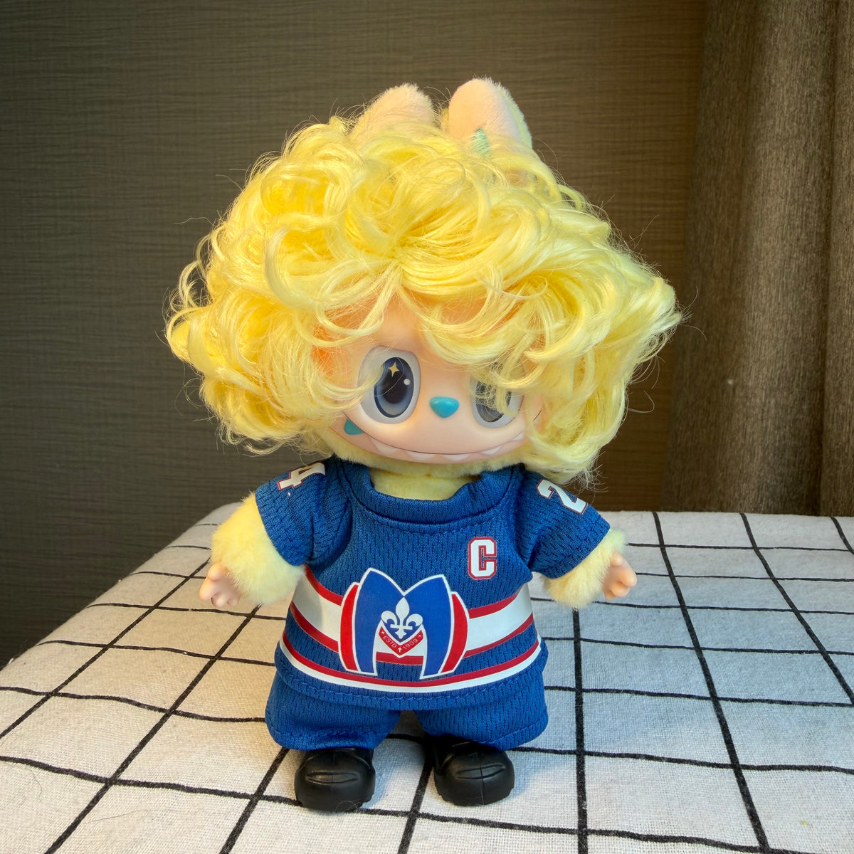 Heated Rivalry Mini Hockey Set for 15–17cm collectible dolls, product view 6