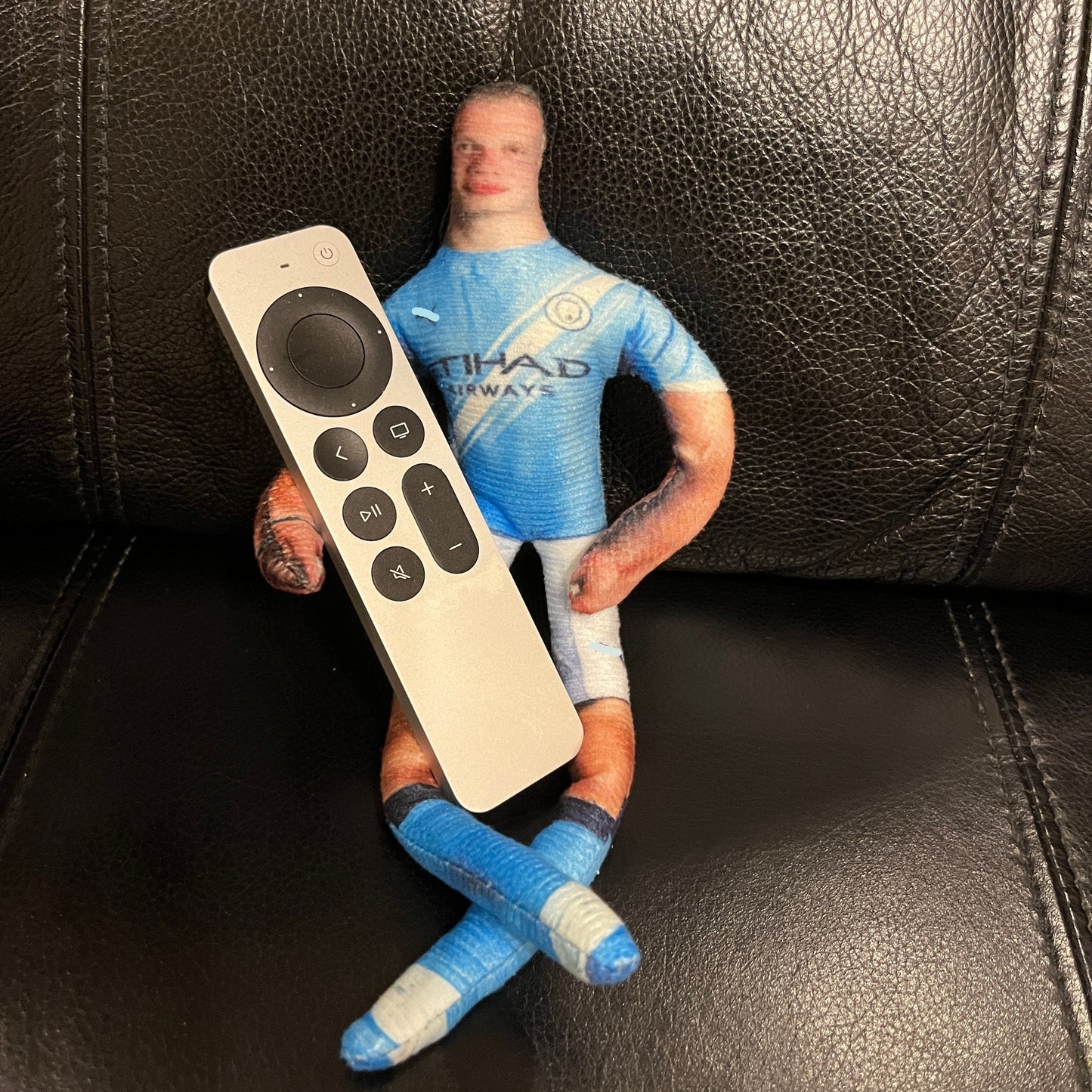 Mini HAALAND Blue Wacky Bendy Doll Flexible Funny Figure Football Superstar Inspired Mouse Plush Doll – Handmade Soccer Fan Collectible Figure, Cute Mini Athlete Doll Gift for Football Lovers, Decorative Toy for Home, Desk & Collection