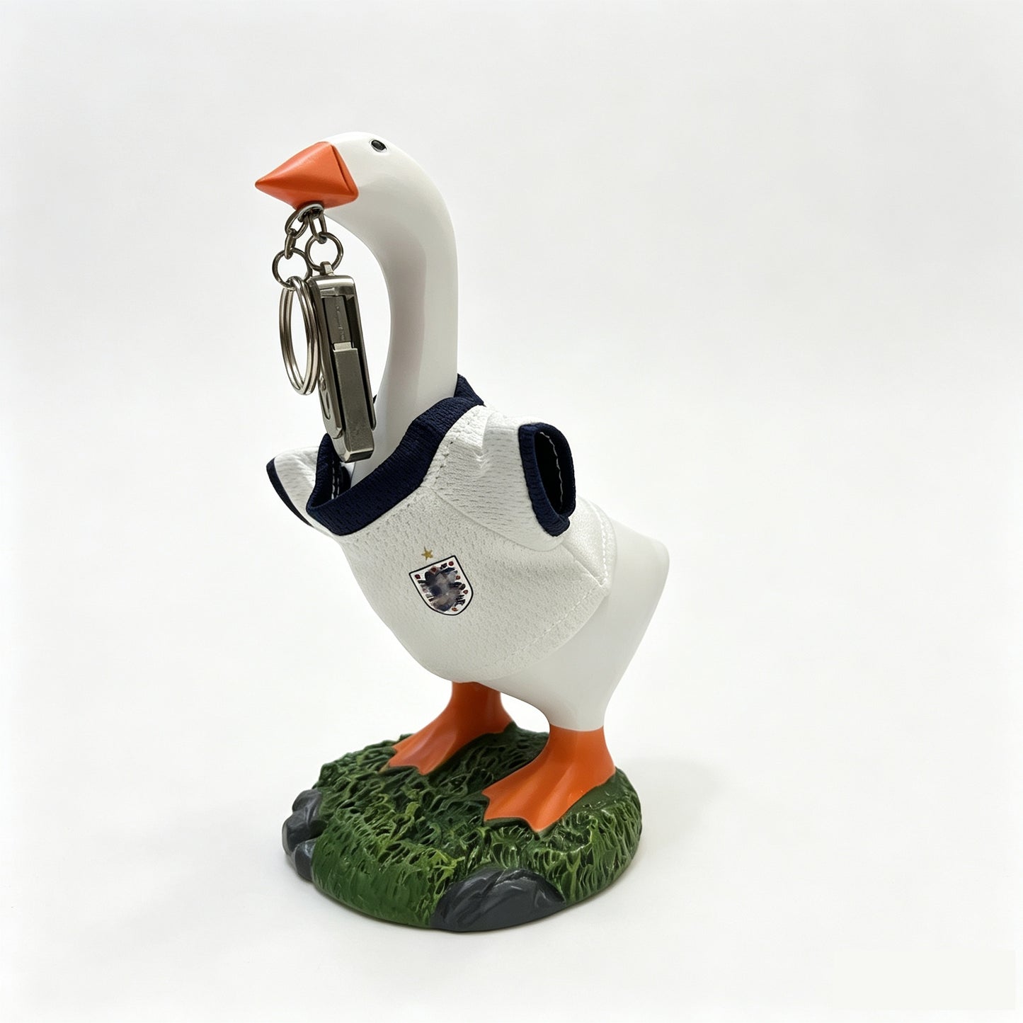 Magnetic Beak Goose Statue with Sports Jersey, 6.7 Inch Desk Goose Key Holder Sculpture on Decorative Base, Soccer Hockey Basketball Fan Decor, Funny Office Home Gift
