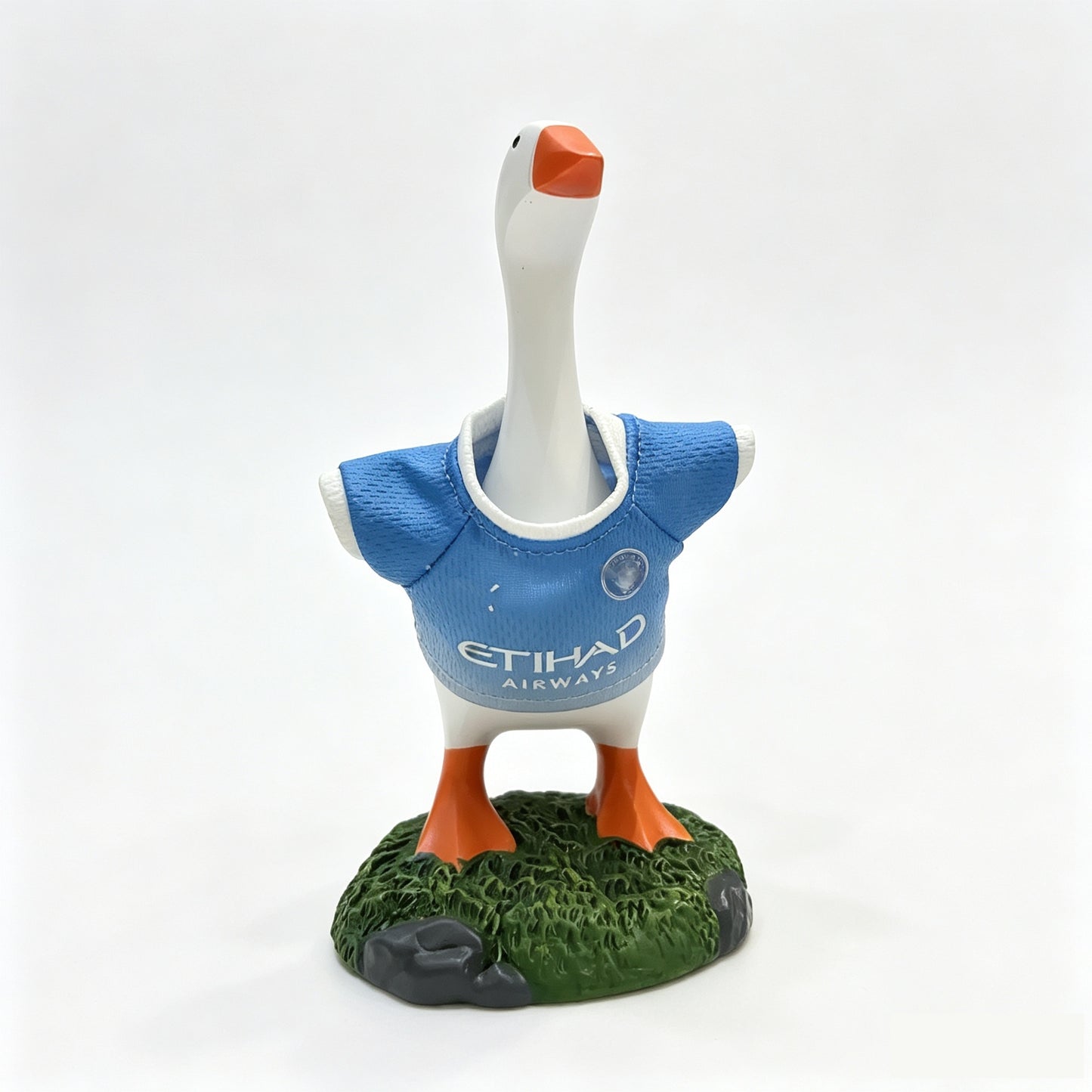 Magnetic Beak Goose Statue with Sports Jersey, 6.7 Inch Desk Goose Key Holder Sculpture on Decorative Base, Soccer Hockey Basketball Fan Decor, Funny Office Home Gift