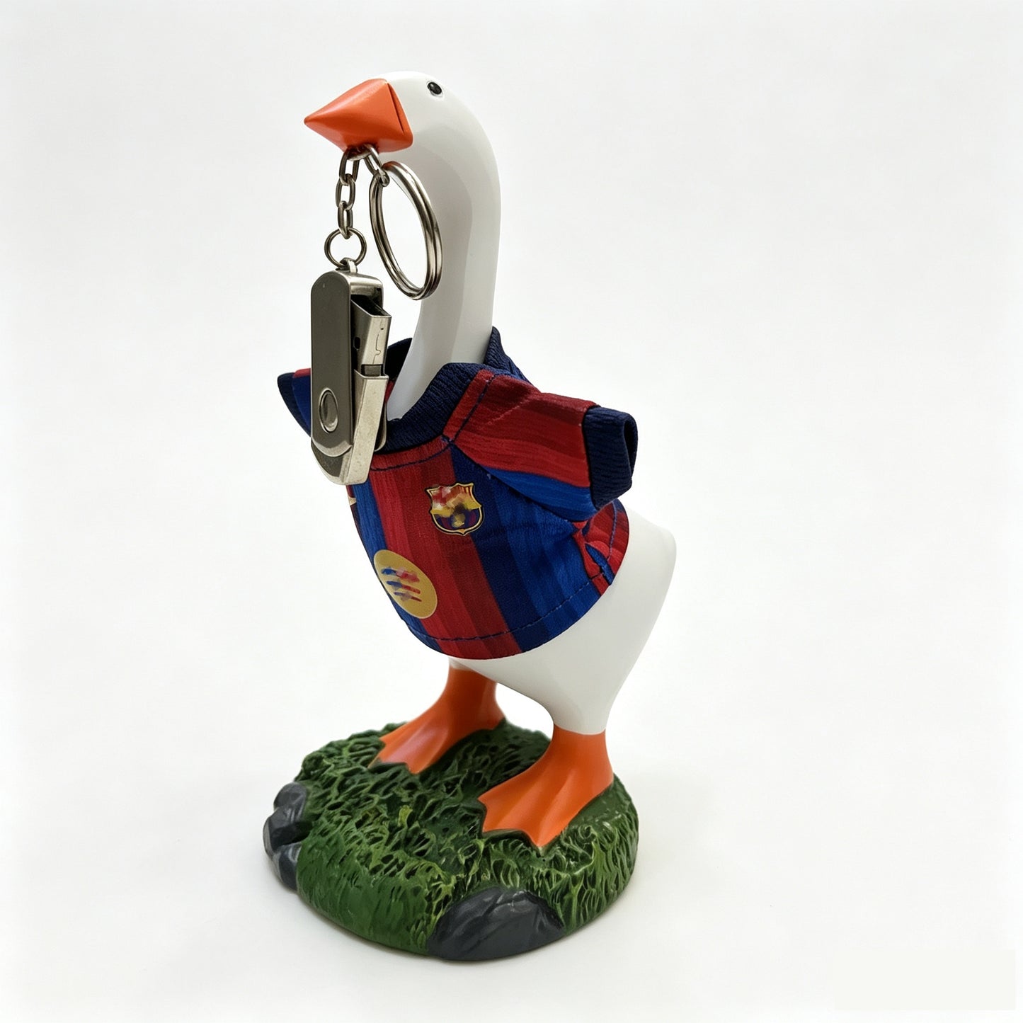 Magnetic Beak Goose Statue with Sports Jersey, 6.7 Inch Desk Goose Key Holder Sculpture on Decorative Base, Soccer Hockey Basketball Fan Decor, Funny Office Home Gift
