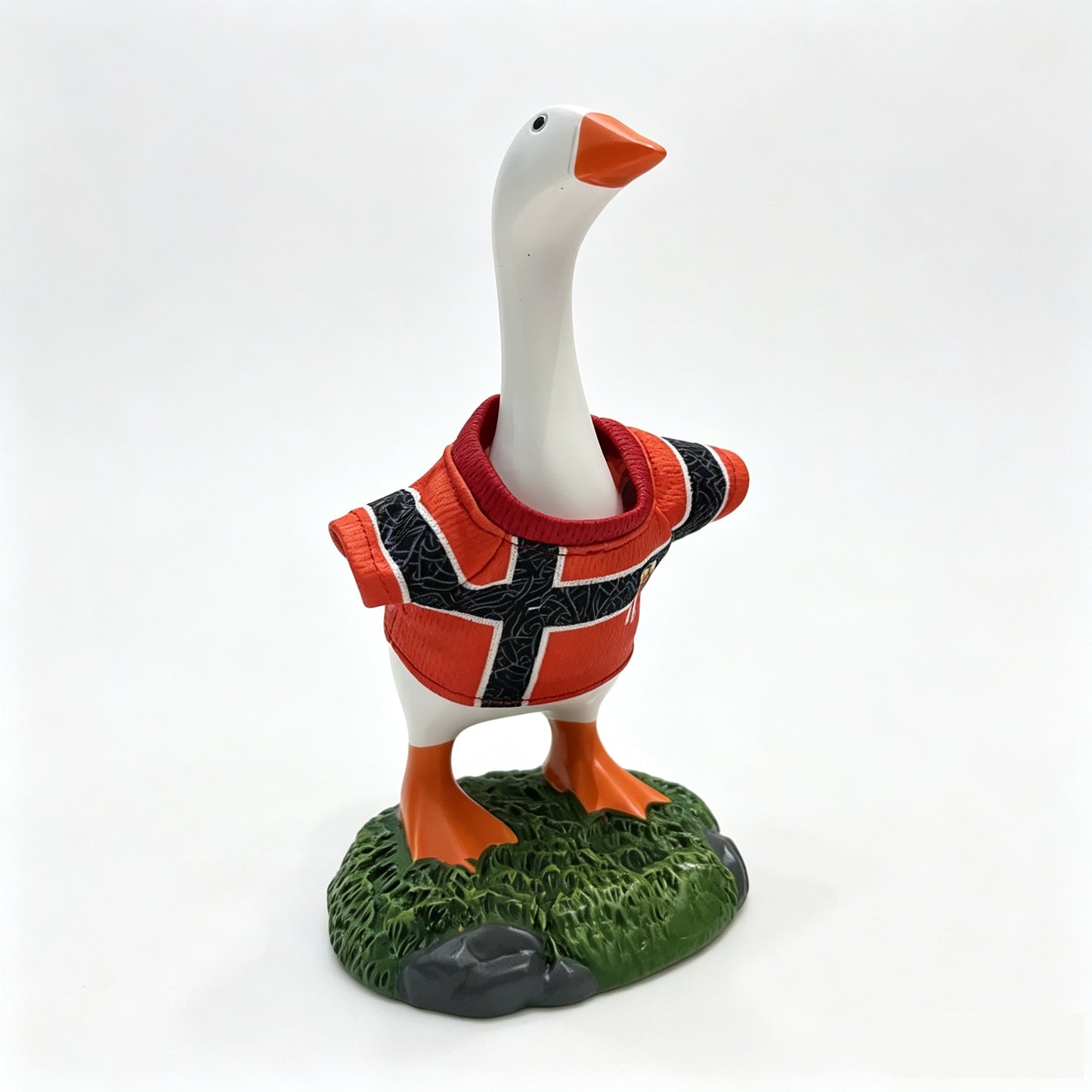 Magnetic Beak Goose Statue with Sports Jersey, 6.7 Inch Desk Goose Key Holder Sculpture on Decorative Base, Soccer Hockey Basketball Fan Decor, Funny Office Home Gift