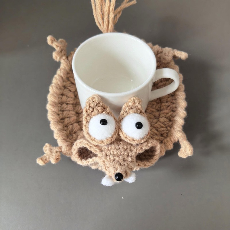 Handmade Crochet Coaster, Funny Animal Drink Coasters for Coffee Cup, Cute Yarn Woven Desk Decor, Unique Home Office Table Accessories Gift
