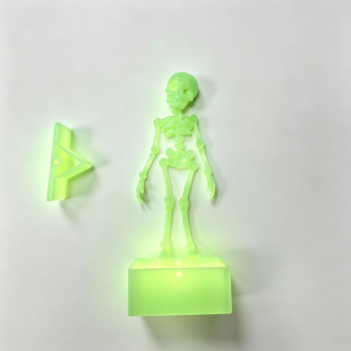 Dancing Skeleton Aquarium Ornament with USB Air Pump, 3D Printed Articulated Fish Tank Bubbler, Air-Powered Moving Skeleton Decor with Airline Tubing, Approx. 5.5 Inch