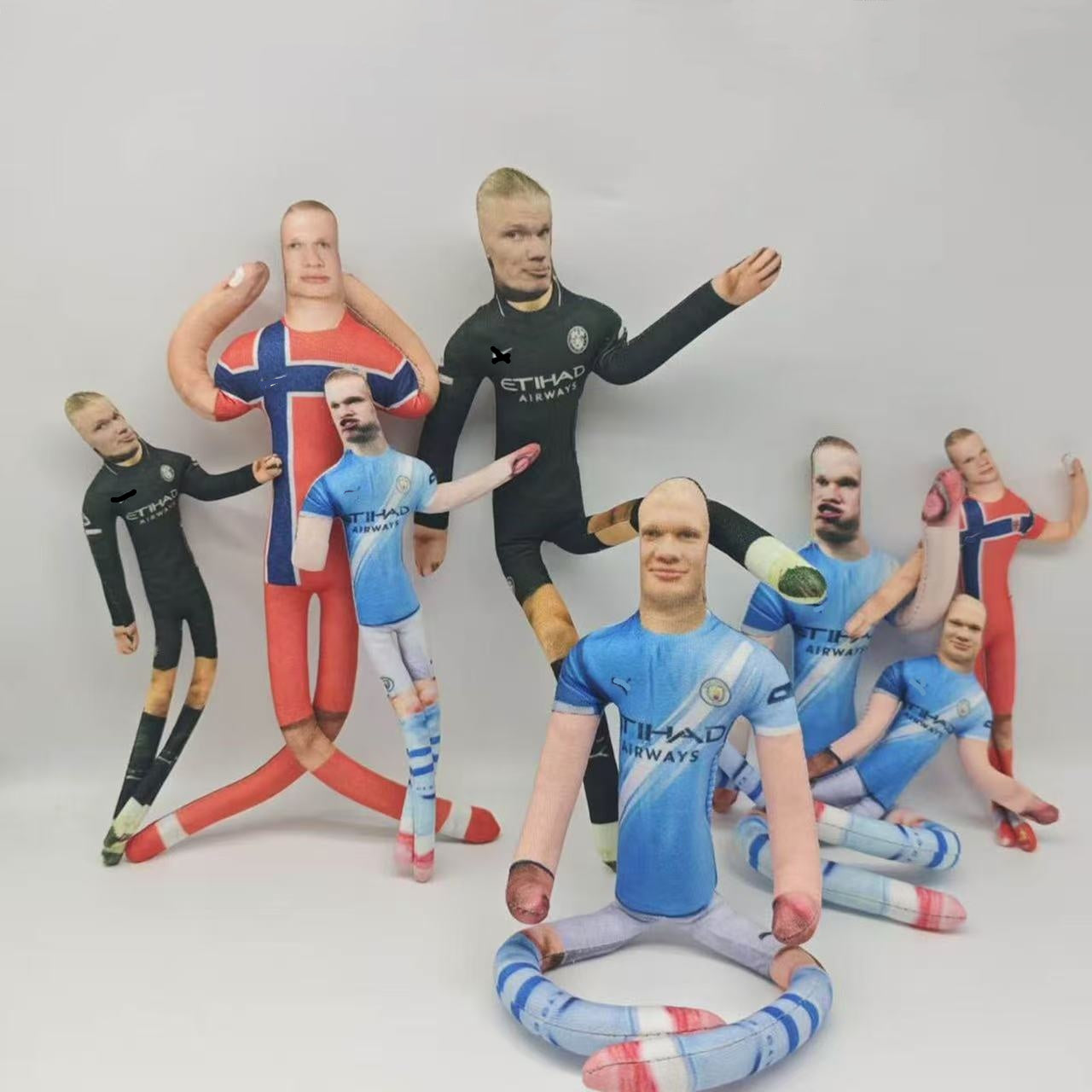 Mini HAALAND Blue Wacky Bendy Doll Flexible Funny Figure Football Superstar Inspired Mouse Plush Doll – Handmade Soccer Fan Collectible Figure, Cute Mini Athlete Doll Gift for Football Lovers, Decorative Toy for Home, Desk & Collection